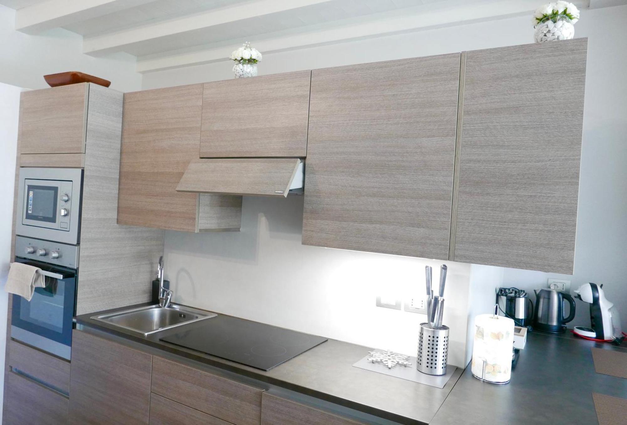 Phoenix Garda Hills Сирмионе Екстериор снимка