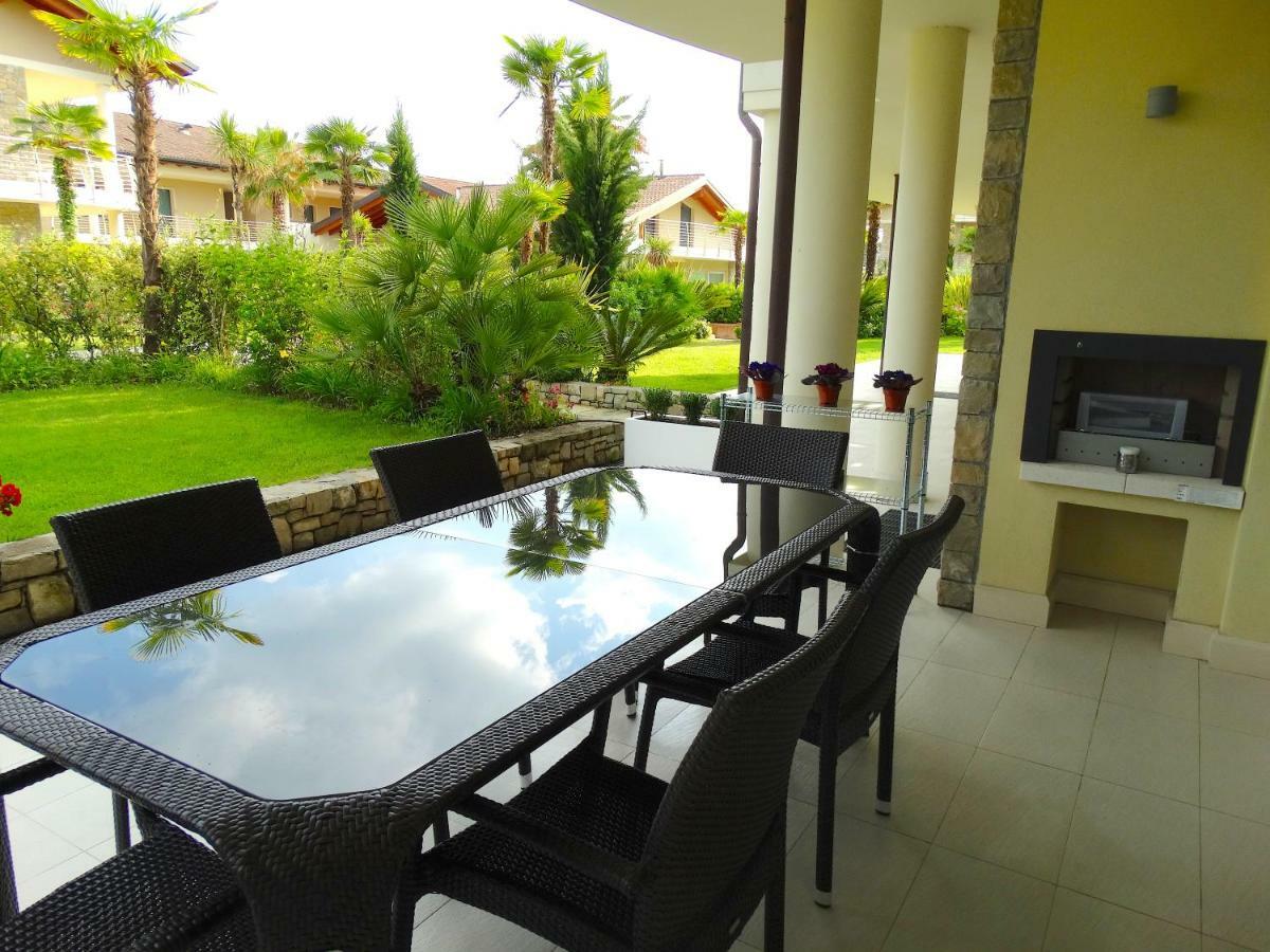 Phoenix Garda Hills Сирмионе Екстериор снимка