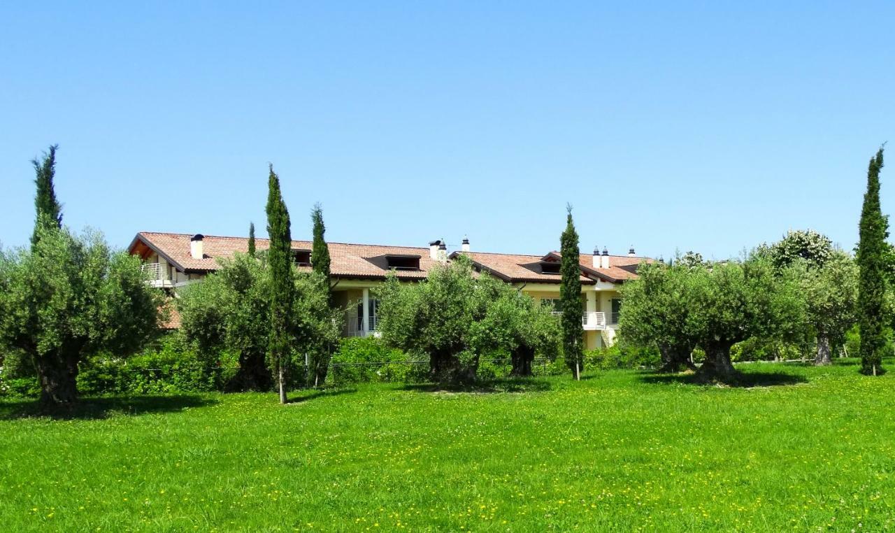 Phoenix Garda Hills Сирмионе Екстериор снимка