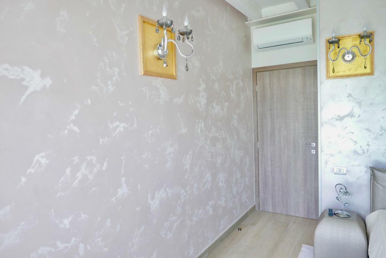 Phoenix Garda Hills Сирмионе Екстериор снимка