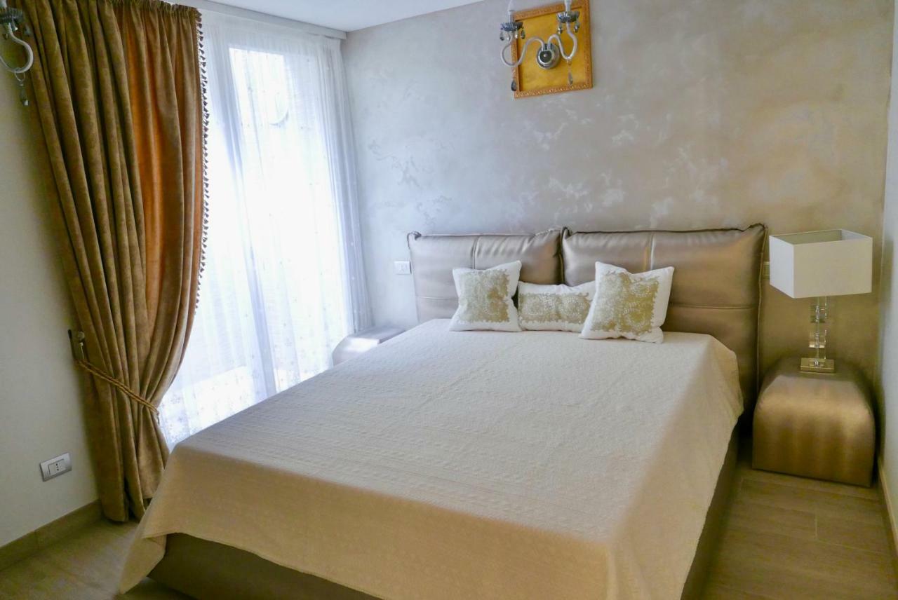 Phoenix Garda Hills Сирмионе Екстериор снимка